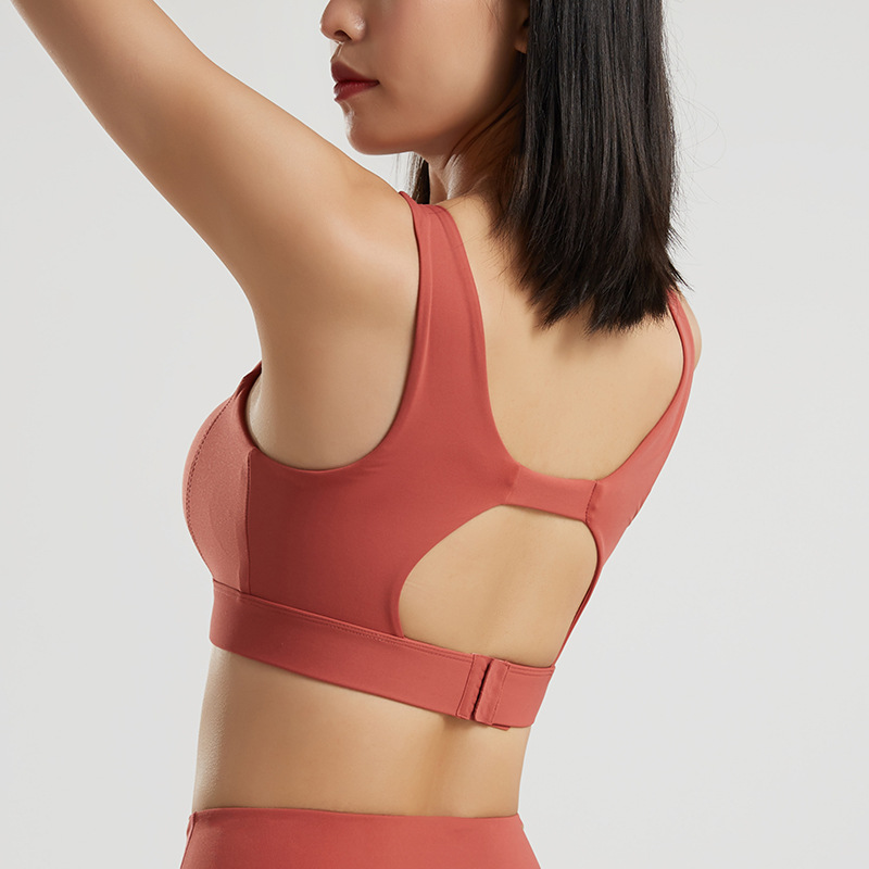 

MID SUPPORT Naked-feel Running Gym Sport Bras Top Women Hollow Out Widen Straps Workout Athletic Yoga Bras Adjustable Buckle, Black