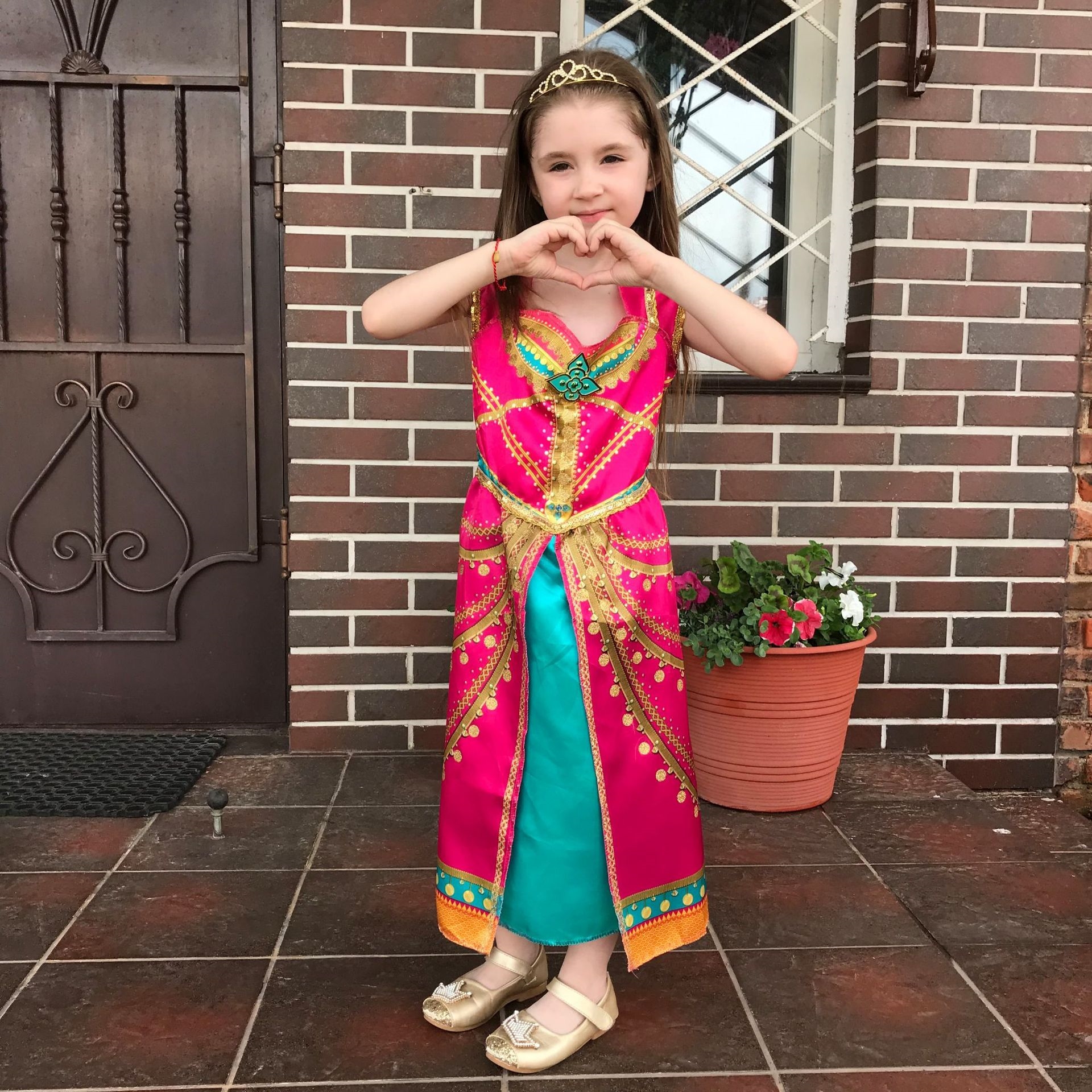 red jasmine costume