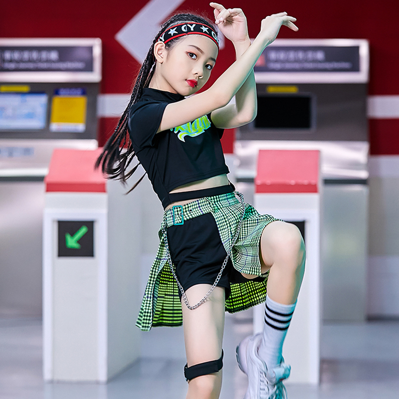 

2020 Hip Hop Kids Clothes Girls Black Crop Tops Pantskirt Plaid Culotte Ballroom Dance Dress Cheerlead Jazz Performance Outfit, Only top