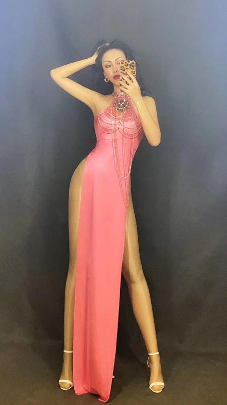 

Real Photo Pink Pendant Simple Chinese Cheongsam with High Side Split Fashion Halter Neck Sleeveless Women Stage Performance