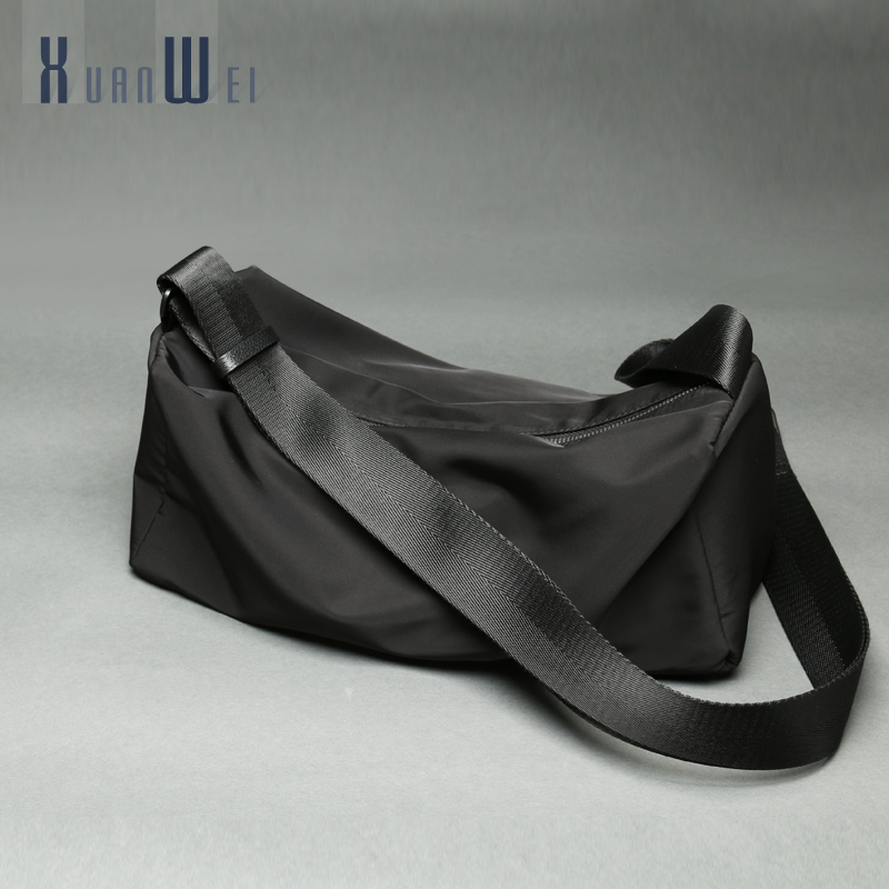 

xuanwei Unisex Fashion Messenger Bag Black Shoulder Bag Casual Sports Soft Cloth Messenger Small Daily, Black small