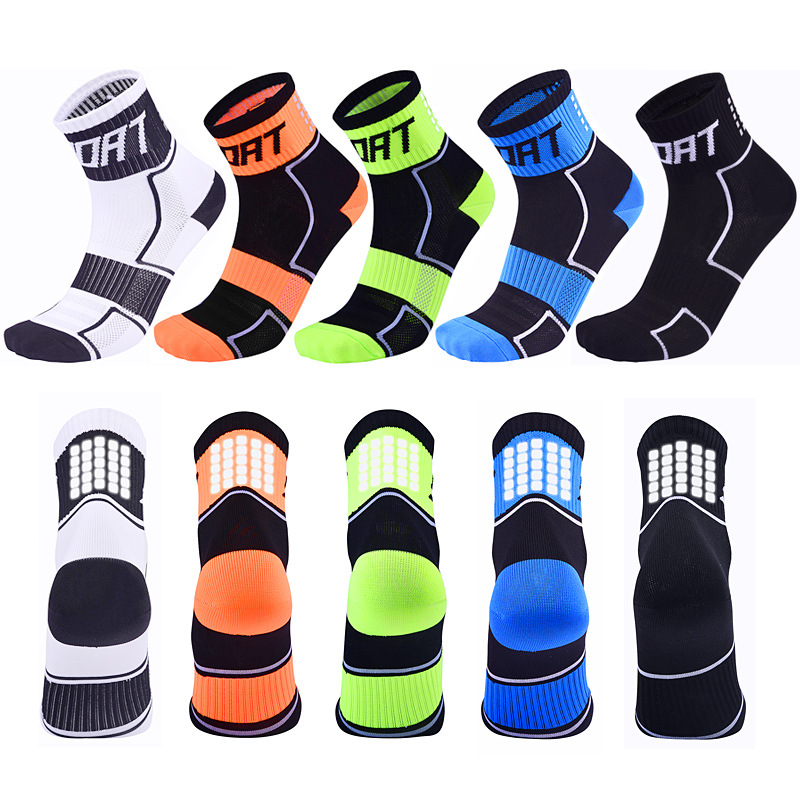 

2020 new night riding reflective Cycling Socks breathable bicycle socks sports running fitness mens fashion sports, Blue