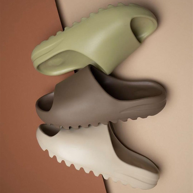 

2020 Kanye West Slipper Men Women kids Slide Bone Earth Brown Desert Sand Slide Resin Sandals 3D EVA Foam Runner Size Eur32-45, Black