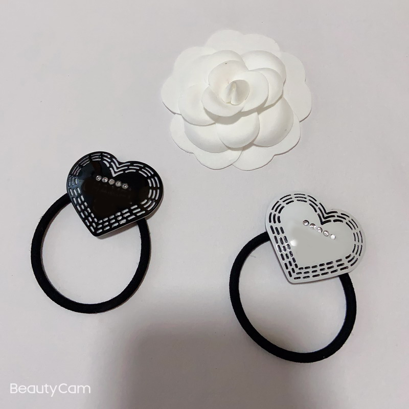 

Black and white acrylic heart-shaped hair ring with drill C style rubber band head rope for ladies collection luxury design items vip gift, Pink