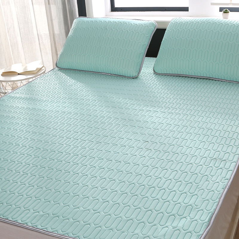 Baby Summer Cool Mat Bear Pattern Baby Bed Pad Breathable Ice Silk Sleeping Crib Mattress Urine Pad with Pillow for Newborn Toddler Bed Orange