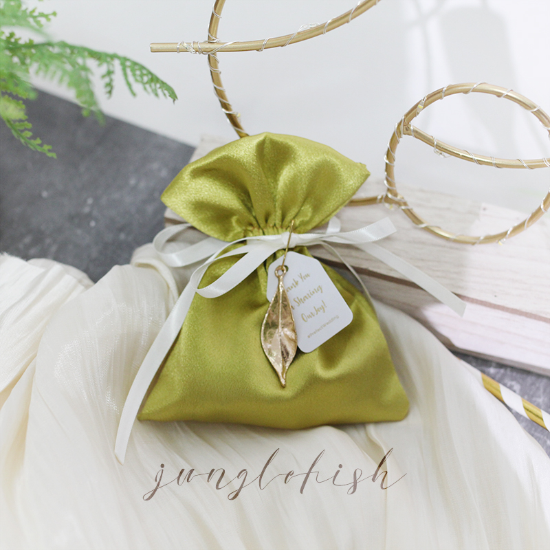 

10pcs/lot Mustard green High-grade silk satin wedding Gift bag Chocolate Boxes Package/Wedding Favours candy Bag free shipping