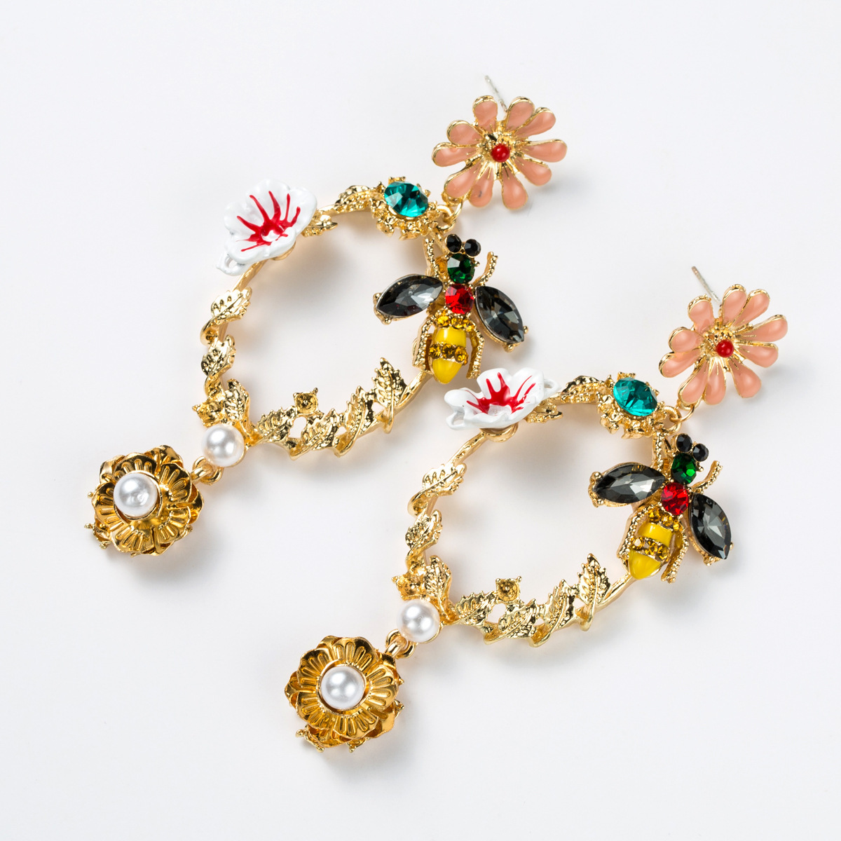 

Girl heart drop oil flower acrylic Diamond bee metal texture S925 silver needle anti-allergy earrings female
