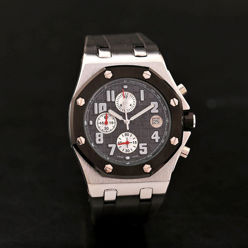 

2020 Summer and Autumn Men's Watch Multi-Function Quartz Movement High Quality Super Textured Fashion Watch Free Shipping