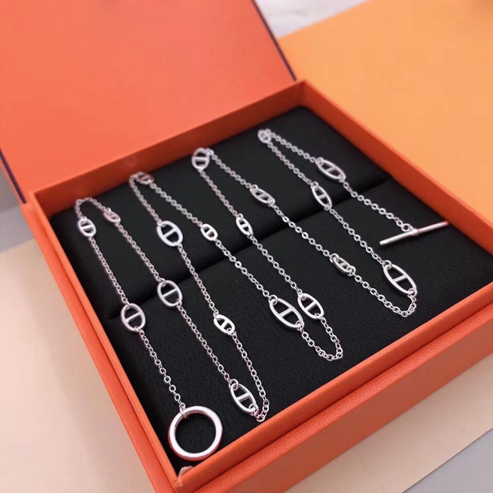 

Hot geometry For Women Letter Round H Lock Jewelry S925 Silver Necklace Set France Quality Superior quality golden sweater chain