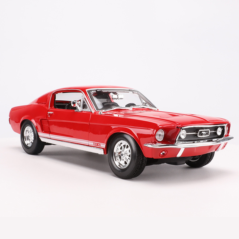 

Maisto 1:18 alloy car simulation toy 1967 Ford Mustang GT muscle car model Decoration gifts
