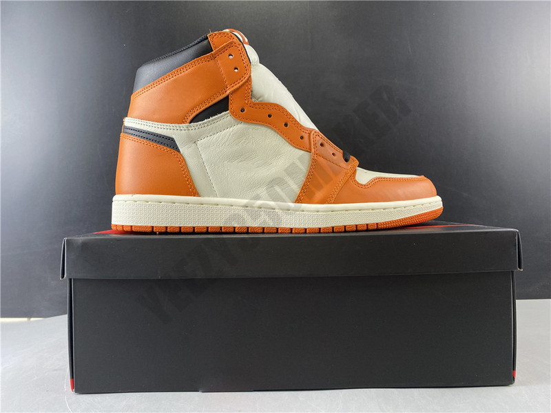 

With Box High Reversed Shattered Backboard 1 1s OG High Basketball Mens Basketball Shoes 555088-113 Athletic Sneakers Size 40.5-46