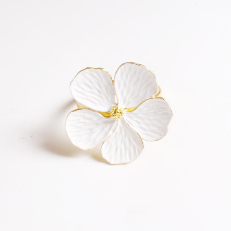 

8pcs/lot Wedding simple plum napkin napkin 5 petals lucky flower ring ring