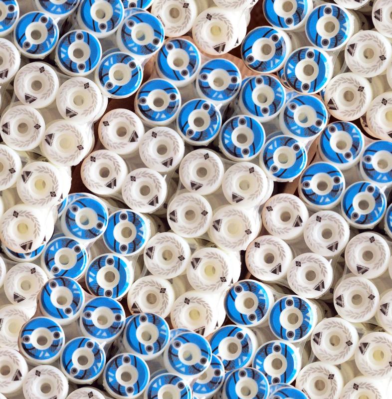 

Skateboard wheel high quality conical round surface double rocker wheel 52 * 32mm 105a 90% rebound, White