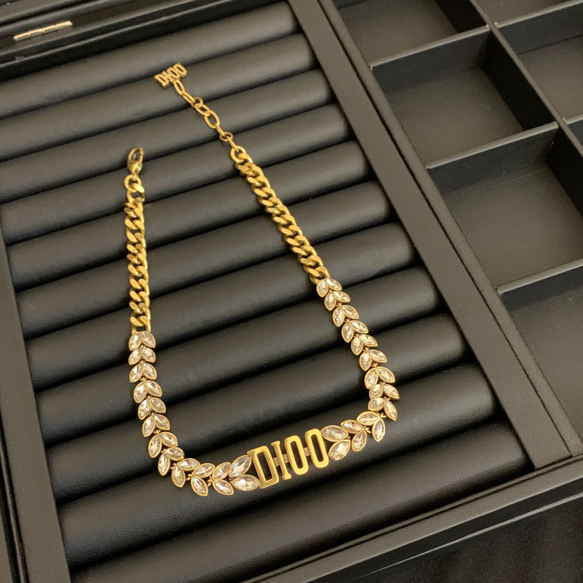 

2020CD home wheat ear letter necklace female Dijia internet red high version ear clip ear stud bracelet hairpin, Original packaging gift box set green