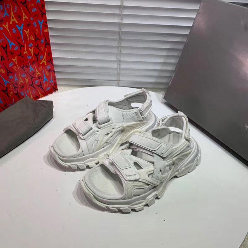 

Sandals New Foam Outsole Comfortable and Non-slip Wear-resistant Highest Version Couple Models 35-44 Female Triple S 20ss Track Sandals, White