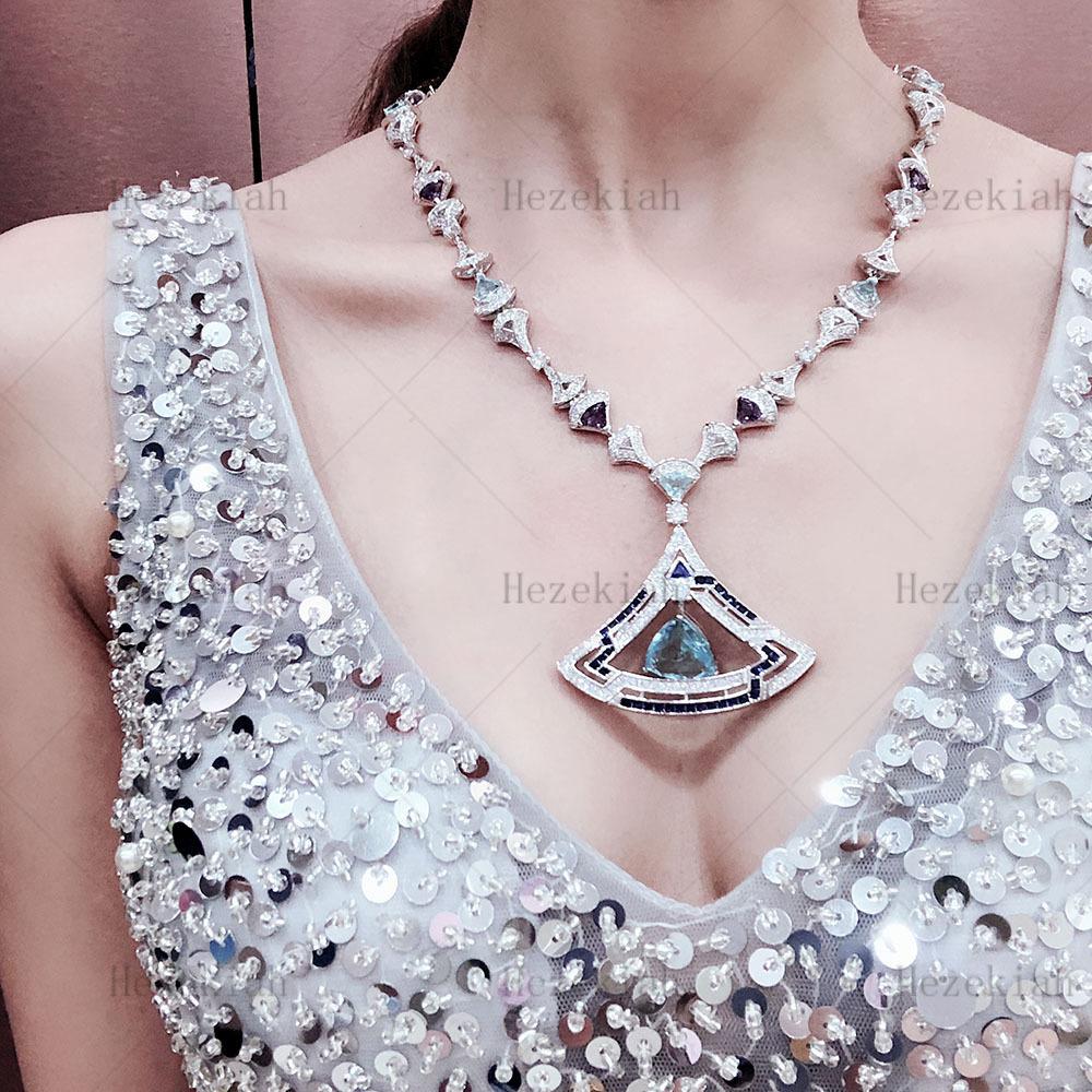 

Hezekiah Big skirt luxury necklace High quality luxury ladies necklace Dance party Ladies and ladies Temperamentt Inlaid with AAA zircon