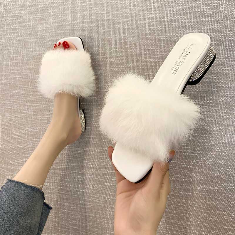 

Slippers Women Summer Fur Shoes Med Square heel Luxury Slides Pantofle Plush Block Soft Designer 2020 Hoof Heels PU Fashion