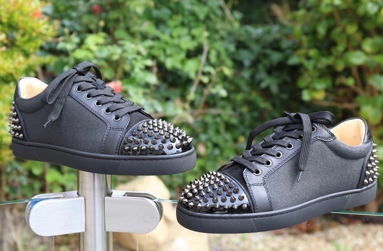 

Wholesale Sneakers, Low Top Spikes Red Bottom Shoes Men,Women Glitter Leather Rivets Casual Walking Top Quality Sports Shoes, Originalbox