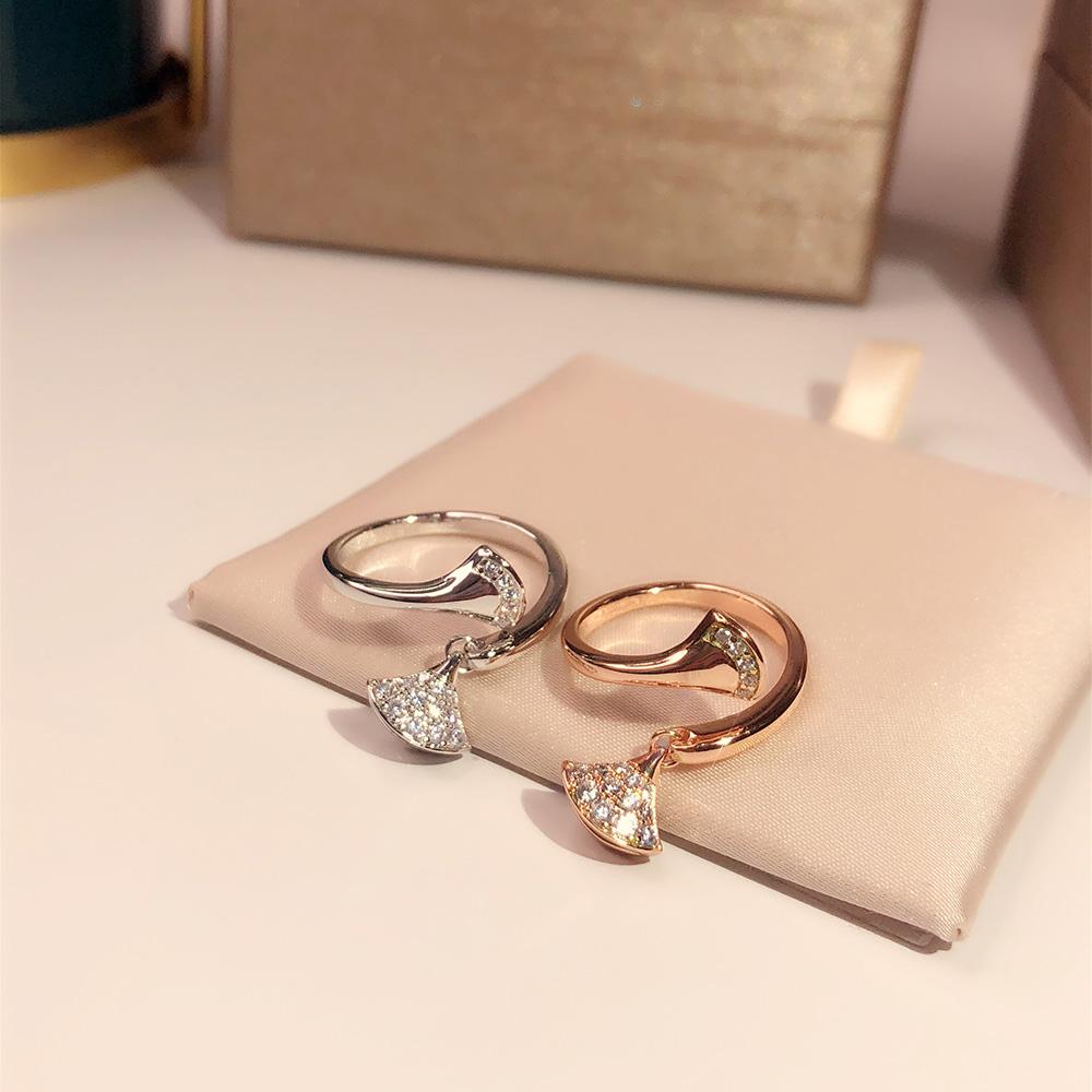 

S925 Sterling Silver Ladies' Triangle activity rings Personality fashion Superior quality High technology Luxurious Free shipping Party