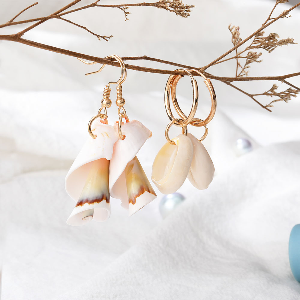 

2020 New Fashion Bohemian Natural Shell Hoop Earrings Ear Drop For Women Summer Beach Dangle Earrings Copper Hook Earring Jewelry Gift, Silver