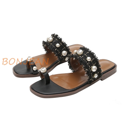 

Women Slipper pretty Pearl Flat Toe Casual Beach Sandals Ladies Cozy Shoes Platform 2020 Designer Black White Slides Wholesale