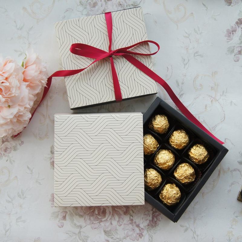 

13.1*13.1*3.5cm wave simple theme 10 set Chocolate Paper Box valentine Christmas Birthday Gifts Packing Storage Boxes