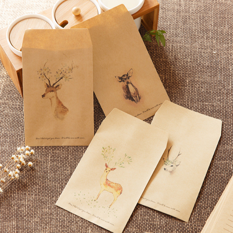 

20pcs Retro Xmas Deer Painted Christmas Kraft Envelope Gift Bag Kraft Paper Bag Candy for Wedding Birthday Party Gift