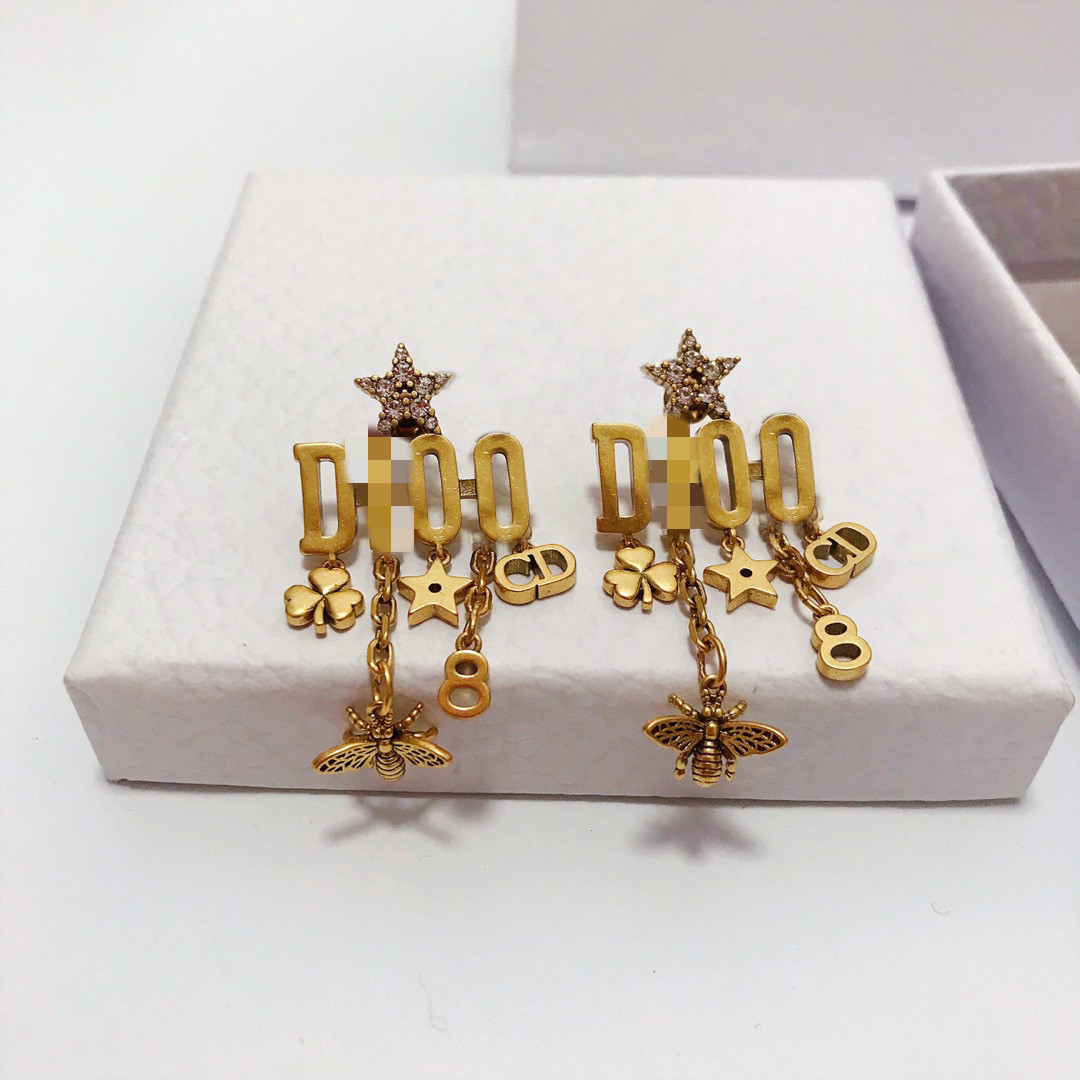 D family/Di family letter star tassel earrings female Internet celebrity temperament female bronze earrings-image-559881840