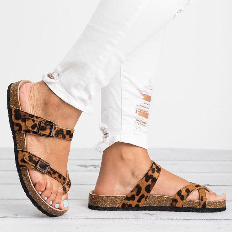 

Quality Fashion Summer Beach Sandals Women Flat Sandals Slides Chaussures Femme Clog Plus Casual Flip Flops Shoes Woman, Black