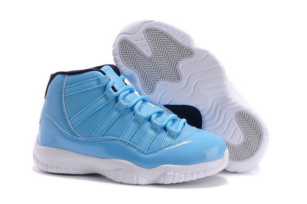 

Cheap Kids PANTONE Boy & girl 11s Youth basketball shoes Flight Blue XI 11 children athletic sports boy girl sneakers size 28-35 With Box