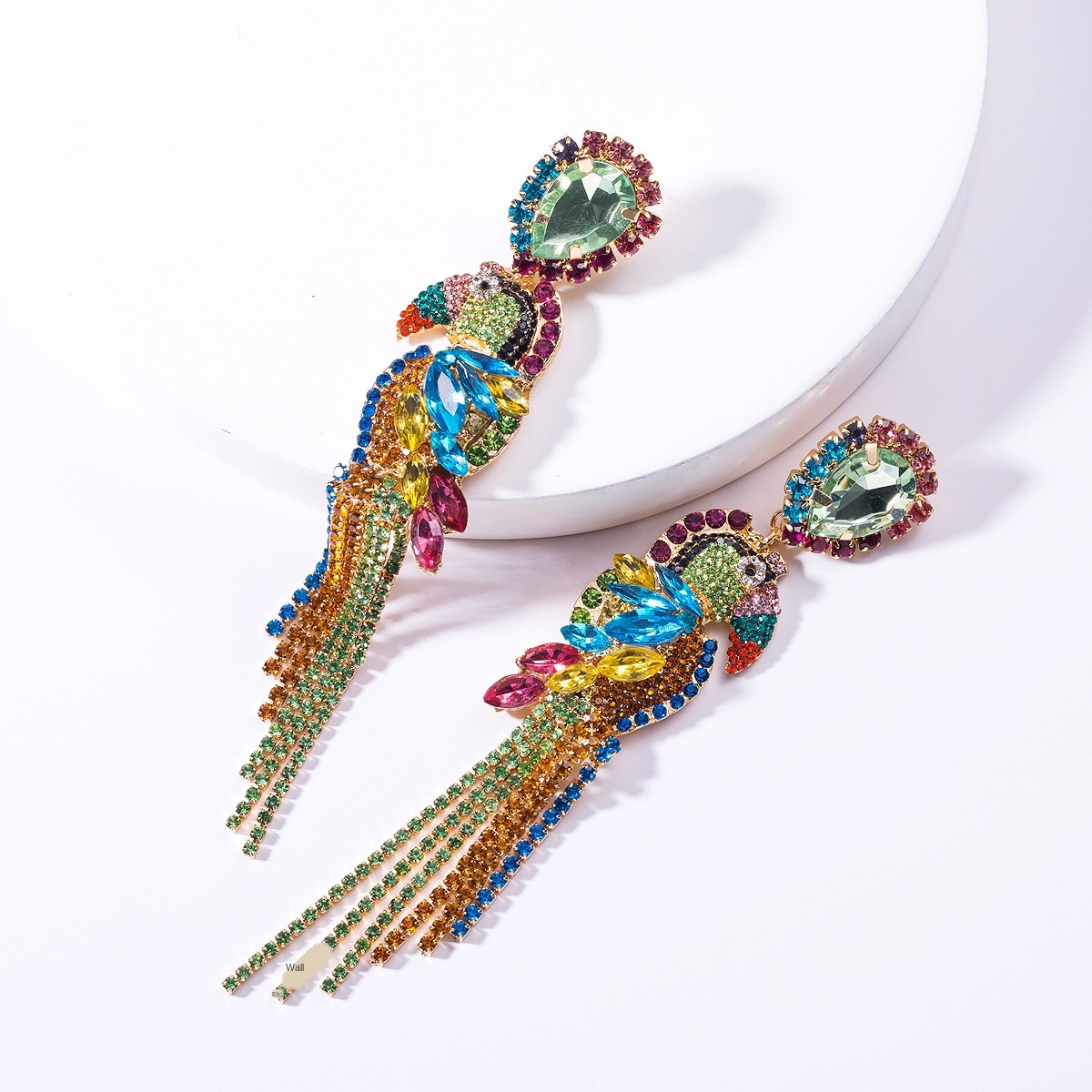 

Exaggerated acrylic diamond colored diamond parrot earrings women's fashion temperament Super Flash full diamond earring
