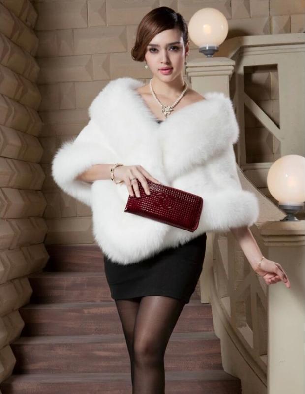 

Winter Ladies Warm Faux Fur Capes Fur Formal Court Outwear Winter Short Scarf Women Black Color Casual Coat Free Size, White