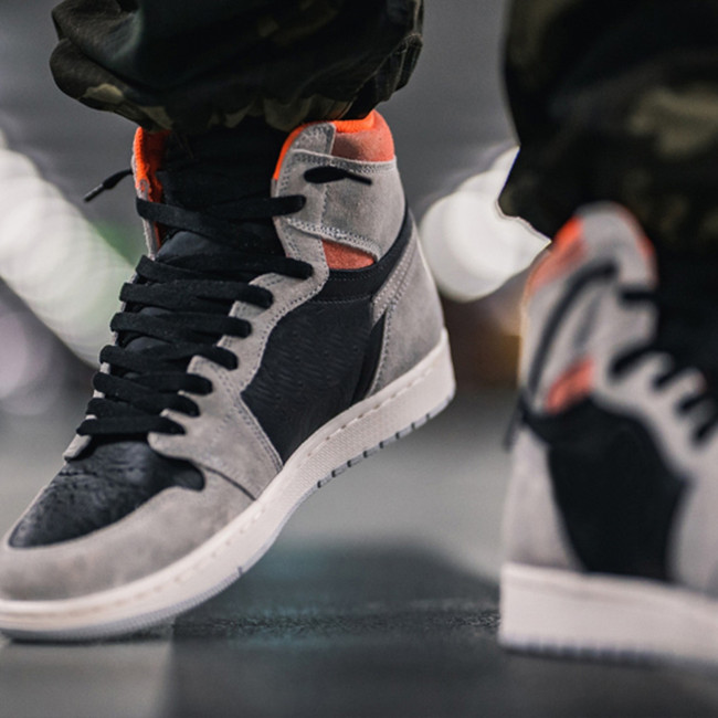 

Jumpman 1 Retro High Shoes Neutral Crimson 555088 018 Grey Black Hyper Crims Big Size Gym Mens Schoenen Goodgoodsneakers Fashion_clubs Des Chaussures Trainers shoe