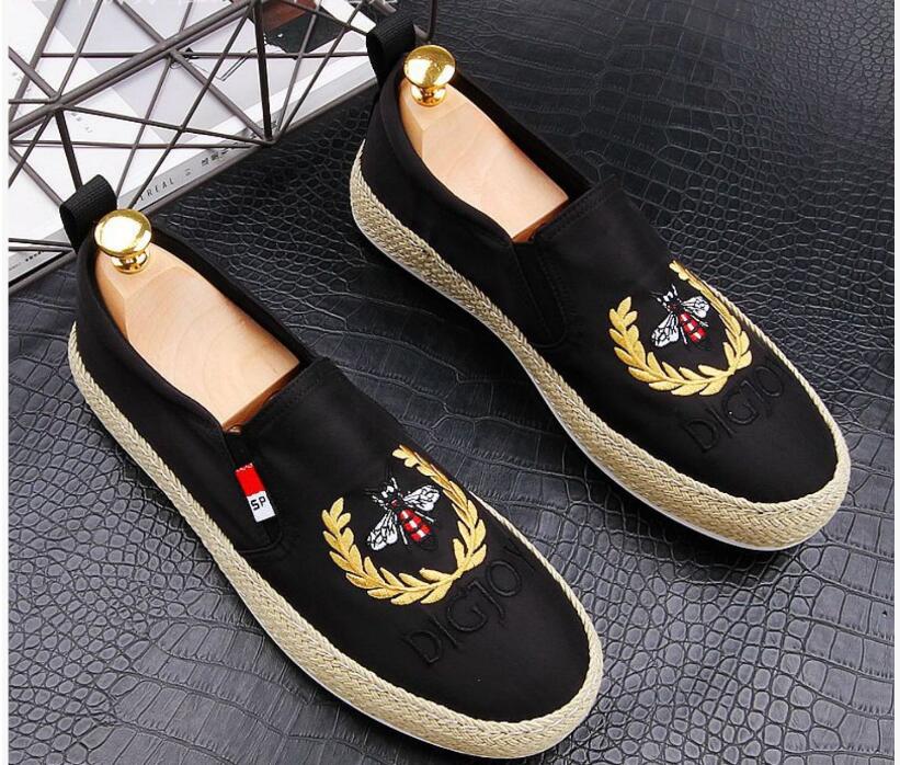 

2020 New Mens Fashion Casual Flats canvas Loafers Men's Designer Dress Shoes embroidery Loafers Men's Platform Driving Shoes, Black