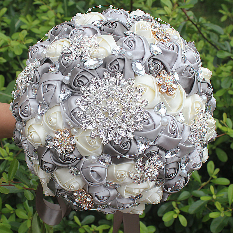 

Silve Gray Ivory Ribbon Rose Bride Holding Flowers Bouquet Wedding High Grade Diamond Pearl Beaded Throw Brooch Bouquet PL001-4, Black