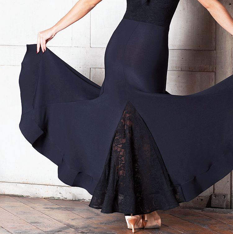 

2020 new foreign national standard dance hip lace big modern practice skirt, Black