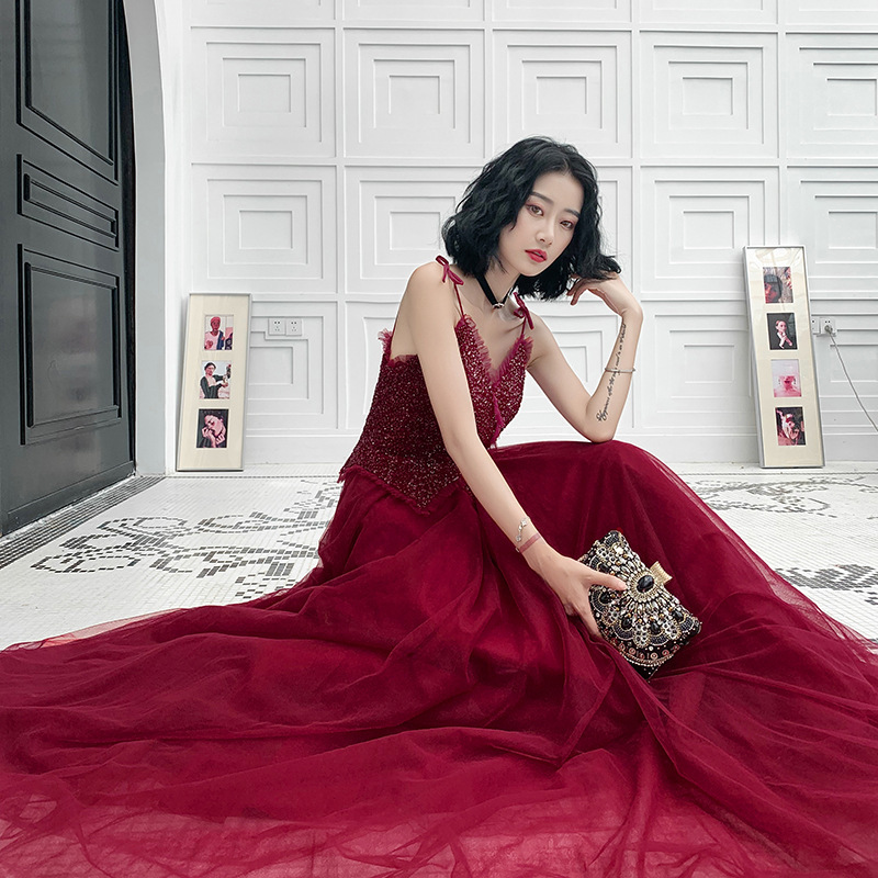 

Fashion Burgundy Long Evening Dress V-neck Floor-length A-line Lace Appliques Sequins Beading Formal Gown Vestido De Noche