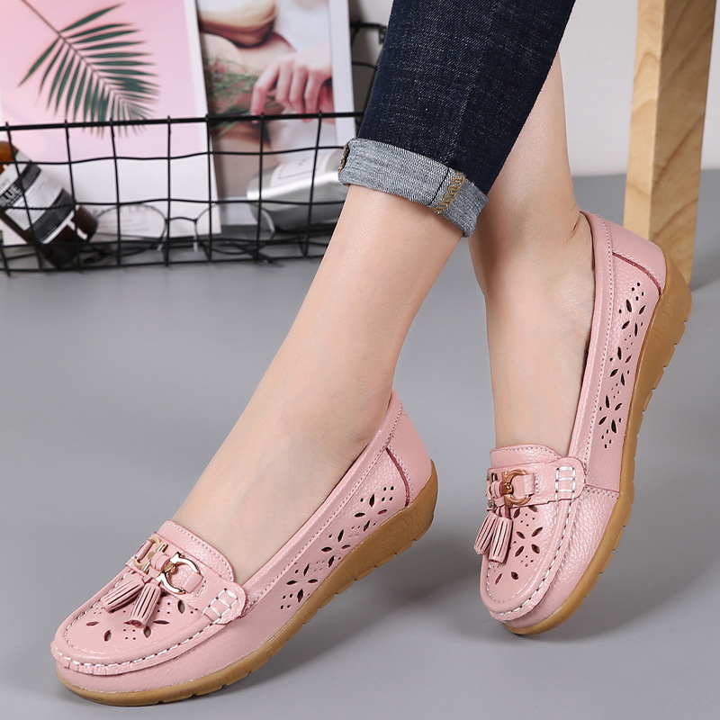 

2020 Summer Hollow Women's Genuine Leather Shoes Casual Mom Shoes Middle-aged Shallow Mouth Single Female Slanted Heel, Black