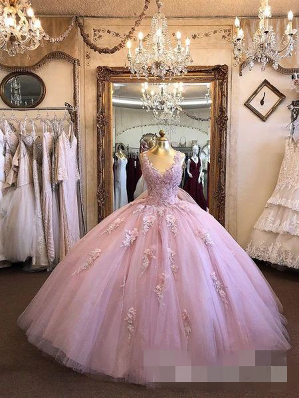 

Blush V-neck Prom Quinceanera Dresses Tulle Long Lace 2020 Corset Back Vestidos De Festia Ball Gown Sweet 16 Dress Formal Graduation Cheap, Ivory