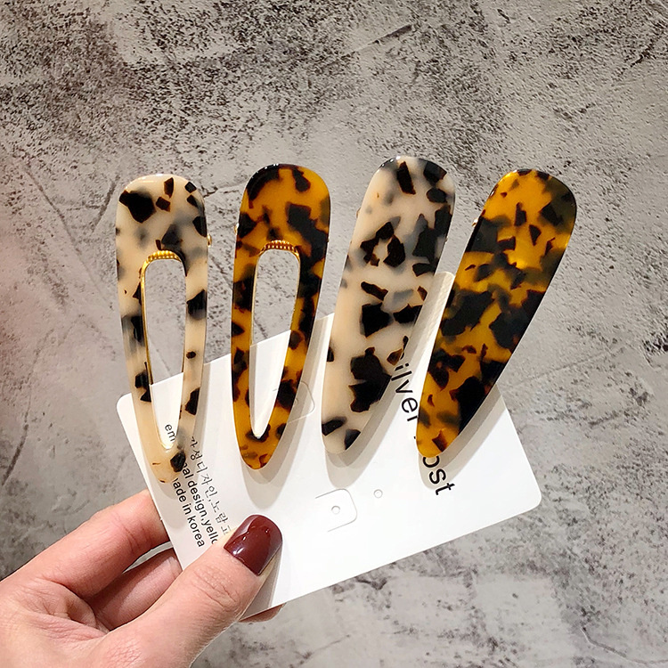 

Korea Vintage Acrylic Resin Leopard Hollow Triangle BB Hairpins Hairclips For Women And Girls Fashion Jewelry Hairgrips Gifts