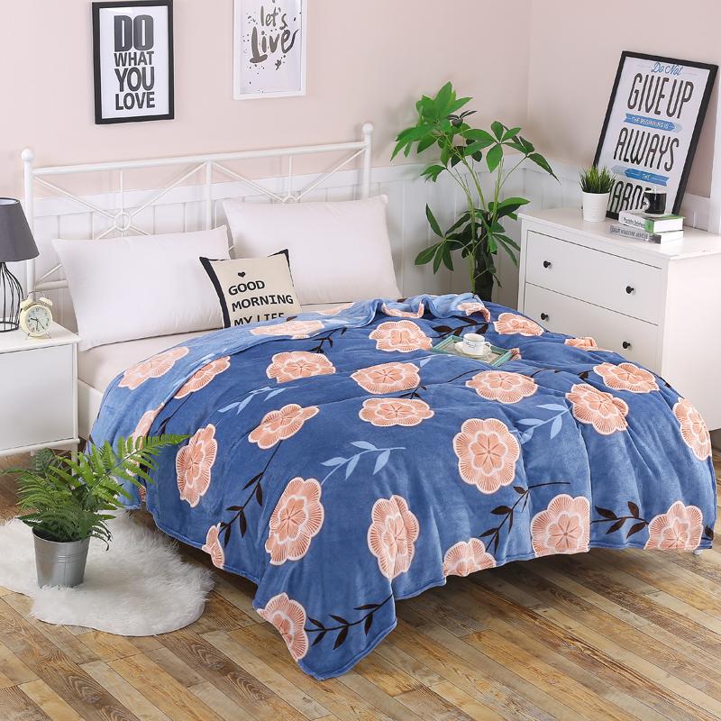 

Blanket 200x230cm high density super soft flannel mattress sofa / bed sheet / portable bed cover travel shawl camp