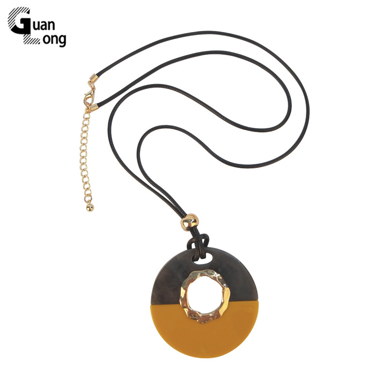 

Guanlong Classic Fashion Acrylic Necklace Women With Big Resin Round Geometric Pink Pendant Long Leather Chains Necklace Jewelry