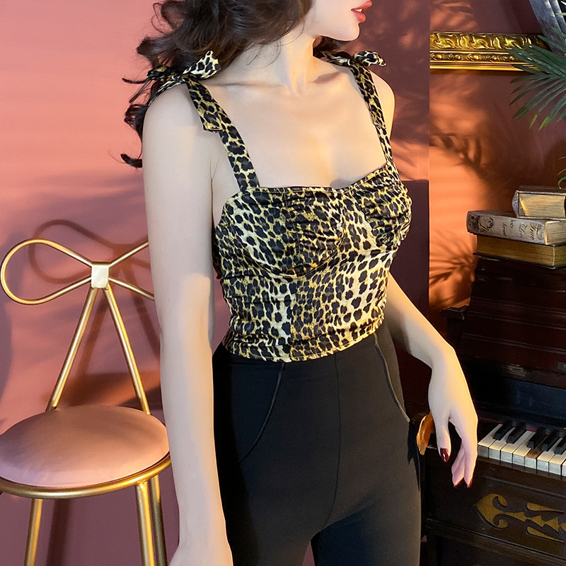 

2020 New INS Style Leopard Print Satin Short Camis Crop Top Women Sexy High Street All-match Womens Clothing Slight Elastic, Multi