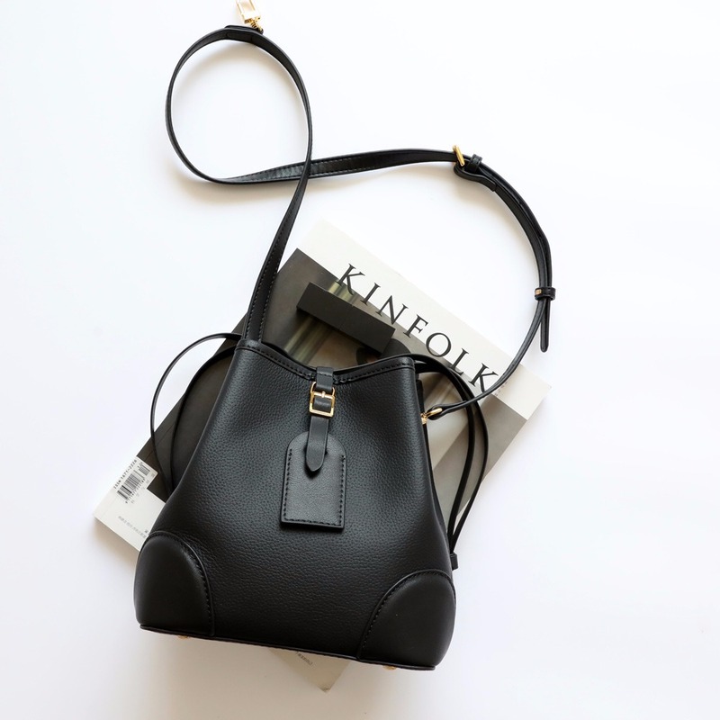 

2020 New top layer cowhide pumping bucket bag wild stitching small litchi pattern shoulder messenger bag, Beige