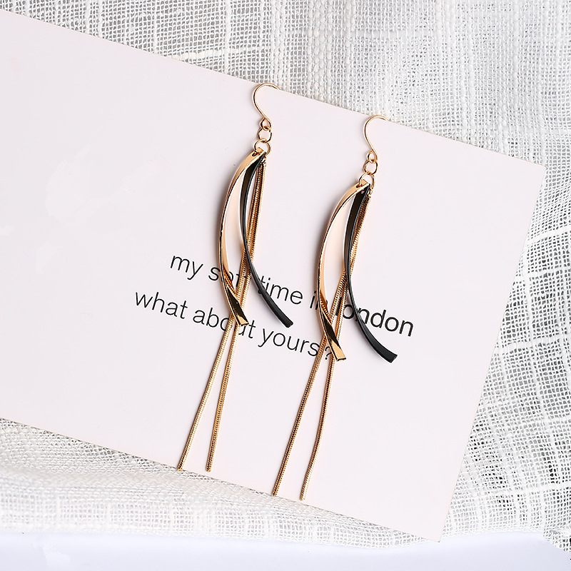 

2020 New Fashion Simple Dangle Tassel Earrings Punk Style Metal Arc Long Chain Drop Earrings For Women Ear Accessories