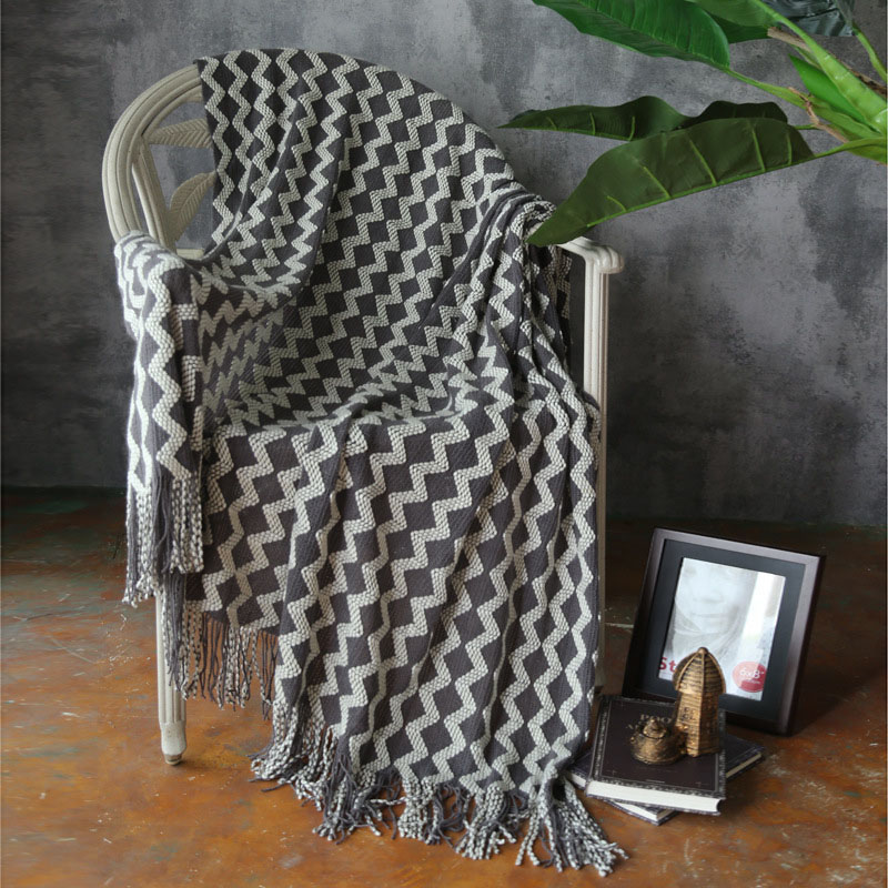 

Retro Thread Blanket with Tassel Decorative Office Nap Travel Sofa Plaid Throws for Adult Cobertor Comforter Spring Bedspread