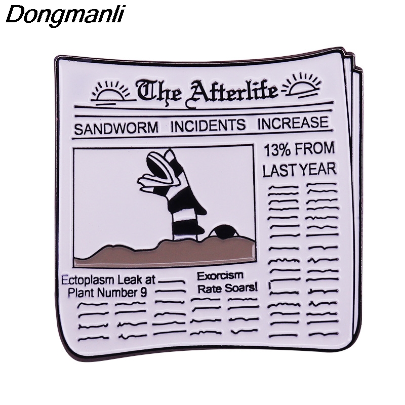 

P5651 Dongmanli Vintage Newspaper Movie Enamel Pin Brooches Badge Bag Clothes Lapel Women Men Jewelry Gift