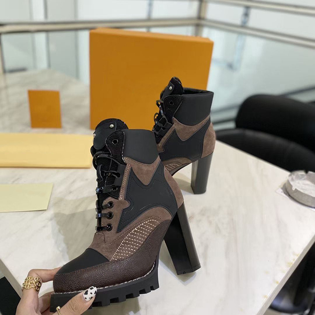 

High Quality Lace Up Ankle Boots Factory Direct Female Rough Heel Round Head Martin boots Flamingo medal Lace Up Boots Size 35-42 with box, Brown