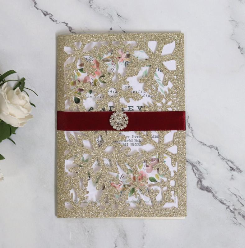 

Glitter Paper Christmas Snowflake Invitation Card With Rhinestones Greeting Cards Wedding Party Business Birthday Decor Supplies