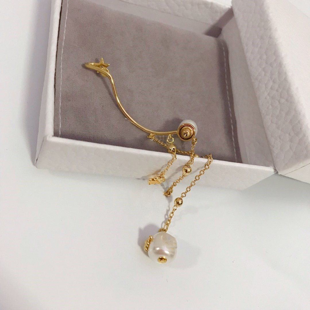 

Gold Charm Earrings for Woman Retro Fashion Style Earrings High Quality Brass Earrings Fashion Jewelry Supply